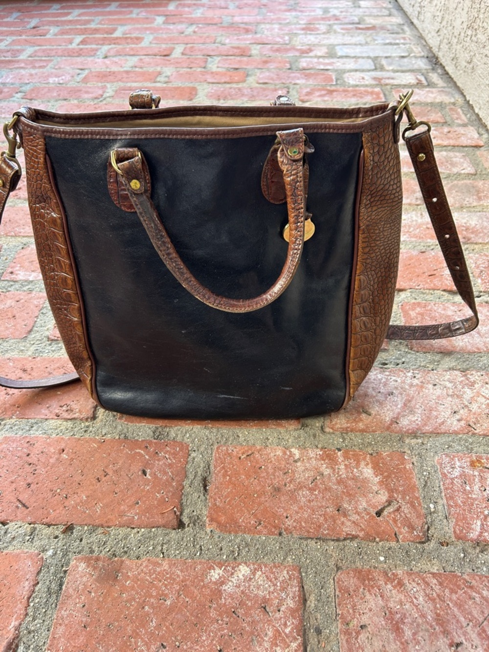 BEAUTIFUL Brahmin Black and Brown Leather Tote BAG with Croc 🐊 sides / accents